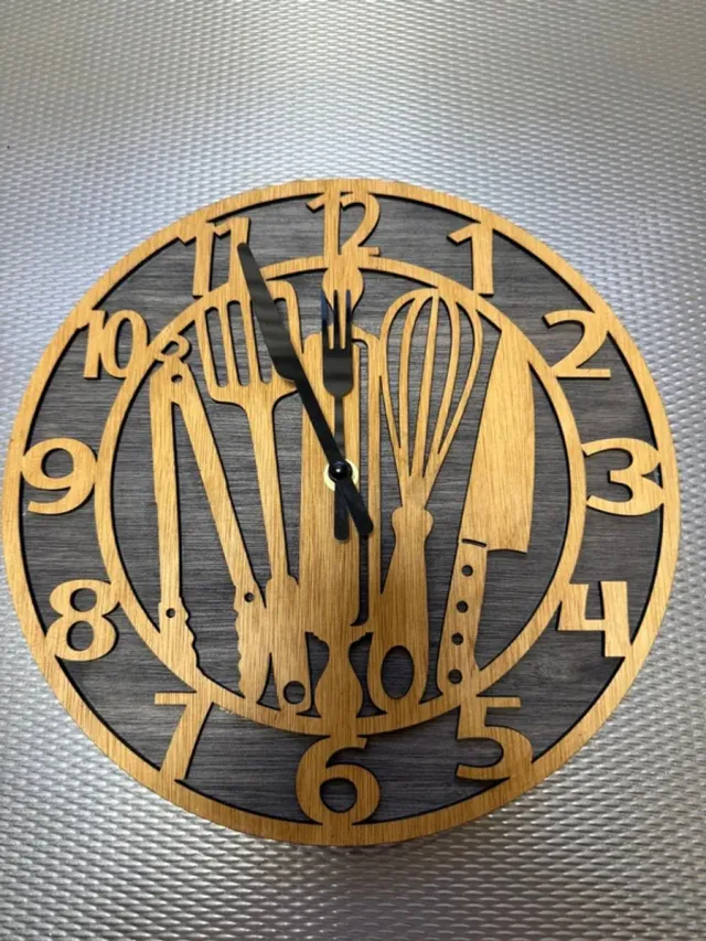 3D with benefits Keuken klok hout met bestekwijzers