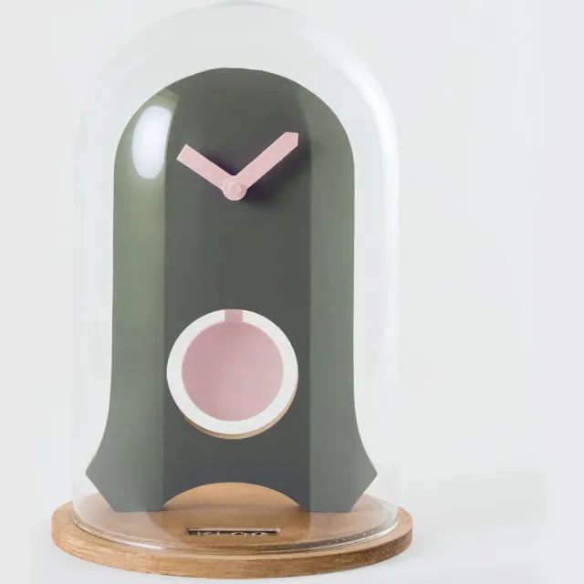 Kloq Koepelklok met Pendule - Bureau Klok - Batterijen Inbegrepen - Quartz Beweging - Niet-Tikkend Batterij Aangedreven - Mist Groen en Perzik Pastel - 21 cm x 21 cm x 31,5 cm EAN: 7442143048083 Klok Kloq Mist Groen & Perzik