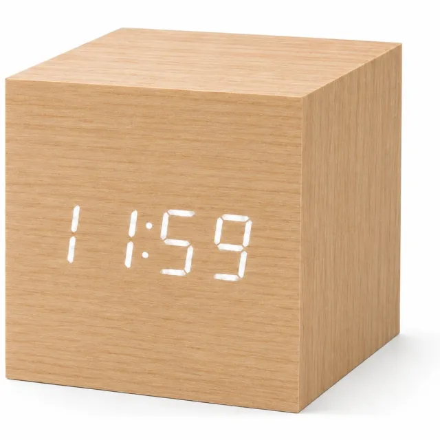 AXBO Digitale Houten Wekker – 3 Alarmen – Snooze – Sound Control – LED Display – USB + Adapter Inclusief- Licht bruin
