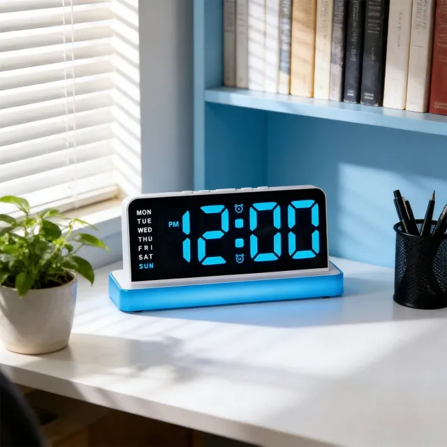 Ulisem Led Digitale Wandklok Met Groot Display - Wandklok - Temperatuurweergave - Datum En Kalender - Verstelbare Helderheid - Usb Voeding - Modern Elektronisch Design Voor Slaapkamer Woonkamer Kantoor - Wit Groen Blauw Roze Geel