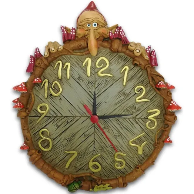 MadDeco Paolo Chiari - Ludieke - wandklok - met - afbeelding - heks - klok divers