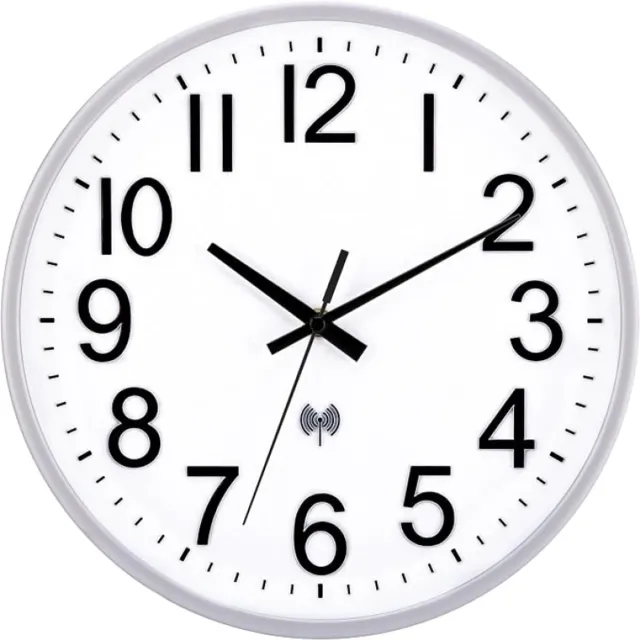 PromoHome Radiogestuurde Wandklok Stil 30 cm - Zwart Wit Zilver - Zonder Tikken - Voor Woonkamer Slaapkamer Keuken Kantoor