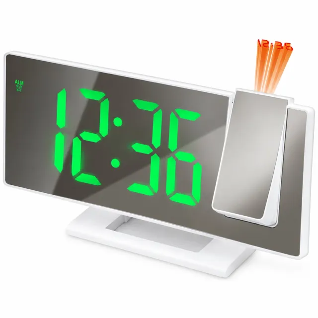 SWGOTA Digitale LED-projectiewekker met groene cijfers, witte rand, spiegelend front, voet en automatische lichtdetectie, USB-voeding