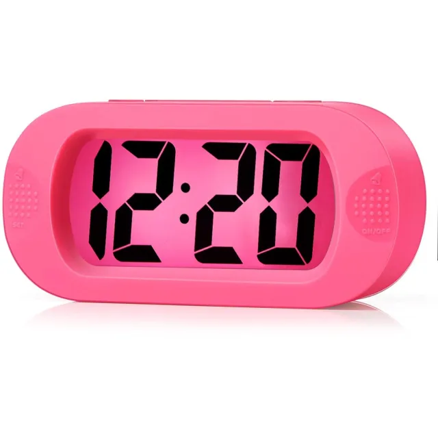 longziming Digitale Kinderwekker met Snooze en Nachtlicht – Groot LCD-Scherm- Schokbestendige Siliconen Hoes- Compact en Lichtgewicht- Kleur Roze