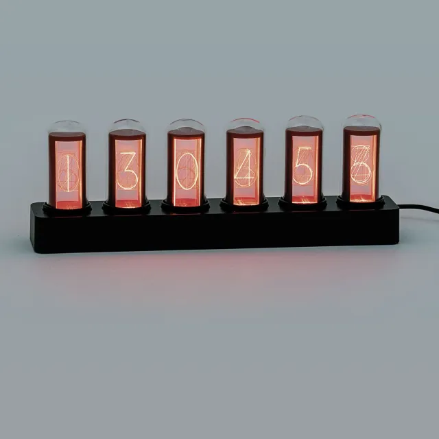 AMS T1319 - Klok - Tafelklok - Digitaal - Unisex - Retro - Kunststof - Nixie - Glazen buizen - Instelbare helderheid - Kleurinstelling - Lichteffecten - Tijdinstelling - Rood - Zwart - 26 x 9 x 5 cm