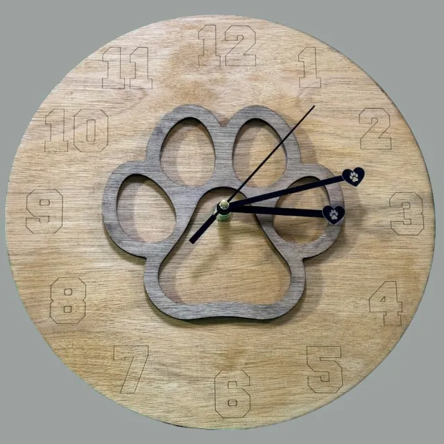 3D with benefits Houten klok dog paw bruin