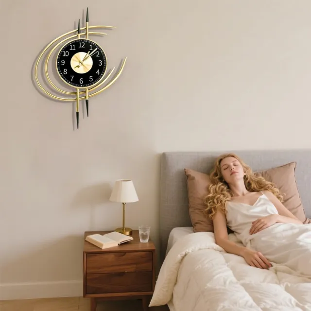 Famanu Wandklok Stil zonder Tikkende Geluiden, wandklok woonkamer groot 54CM, wandklokken modern goud en zwart, Metalen