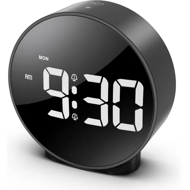 Ynkkvre Digitale wekker - Digitale wekker voor de slaapkamer - Digitale LED-wekker - Met 2 snooze-functies - Werkt op USB/batterijen - Verstelbare helderheid (4 niveaus) - Weergave van de dag van de week - Ronde tafelklok voor thuis, kinderen zwart