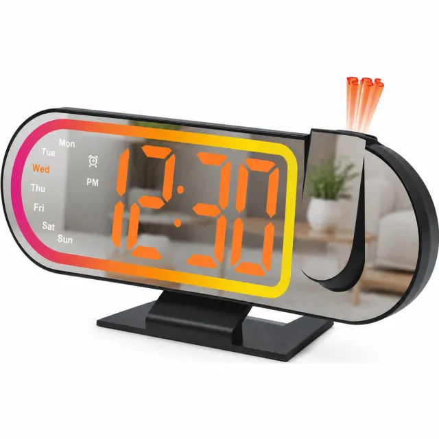 SWGOTA Digitale LED-projectieklok met oranje cijfers, meerkleurige sfeerverlichting, spiegelend front en voet