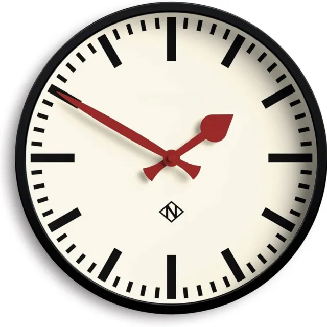 BOG Wandklok Station Retro - Moderne Retro Metalen Stationsklok - 30 Cm - Diepe Metalen Behuizing Zwart - Vintage Stijl Voor Keuken Woonkamer Of Kantoor