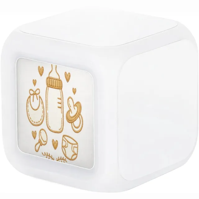 Mr Cadeautjes Digitale wekker - design Een speelse voedingssituatie met een andere dagelijkse baby| cadeau Wit